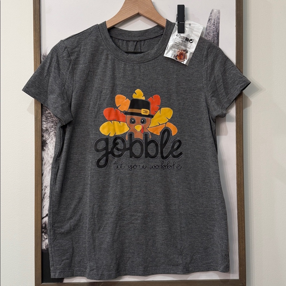 Gobble Till You Wobble 🥧 🦃 🍂 Thanksgiving T-Shirt & Turkey Earrings